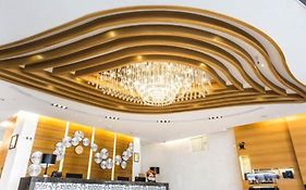 Royal Fine Hotel